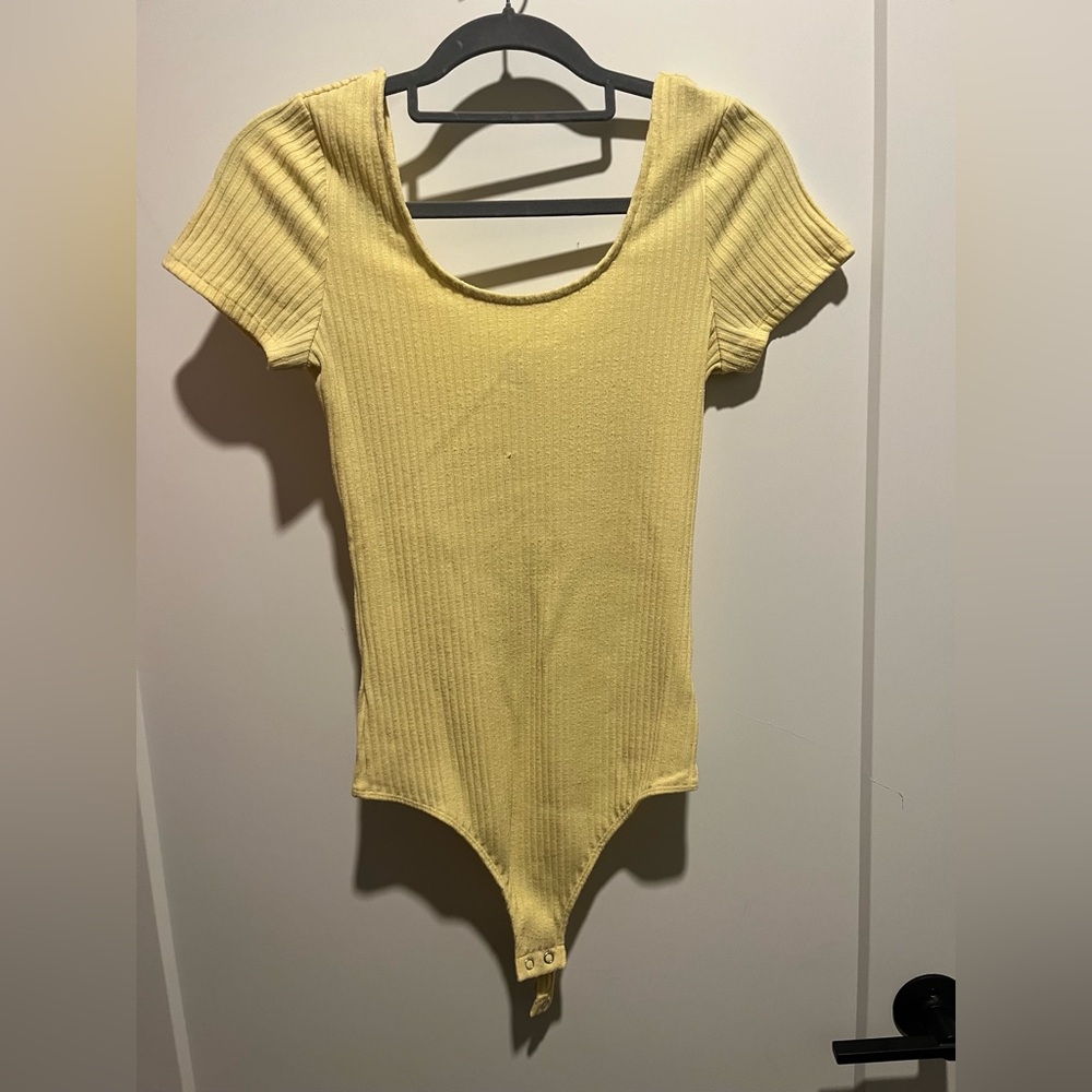 Express Yellow Ribbed Bodysuit - Picture 2 of 4